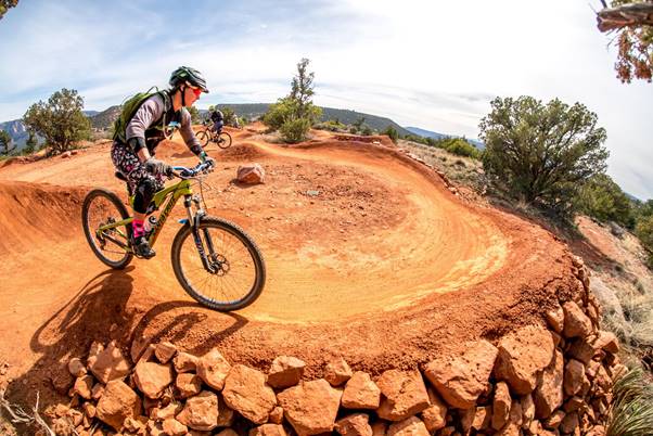 Large choice of trails and routes at Sedona Arizona